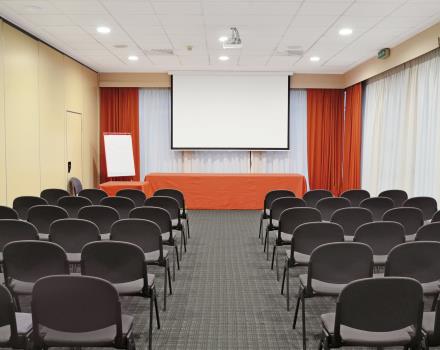 Farnese Meeting Room - (1 part) Theatre