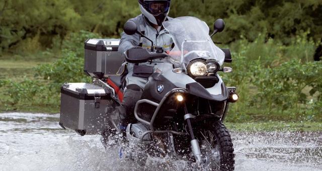 viaje en bicicleta, usted puede conseguir fácilmente en el Piacenza Park Hotel, el garaje es gratuito, entonces usted puede visitar todos los hermosos valles con la moto.