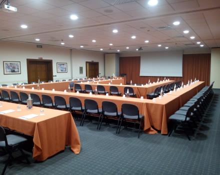 Farnese Meeting Room - Double U-Shape