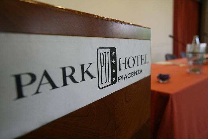foto logo park hotel piacenza