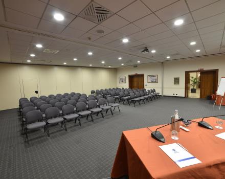 Farnese Meeting Room - A+B Theatre (2 parts)
