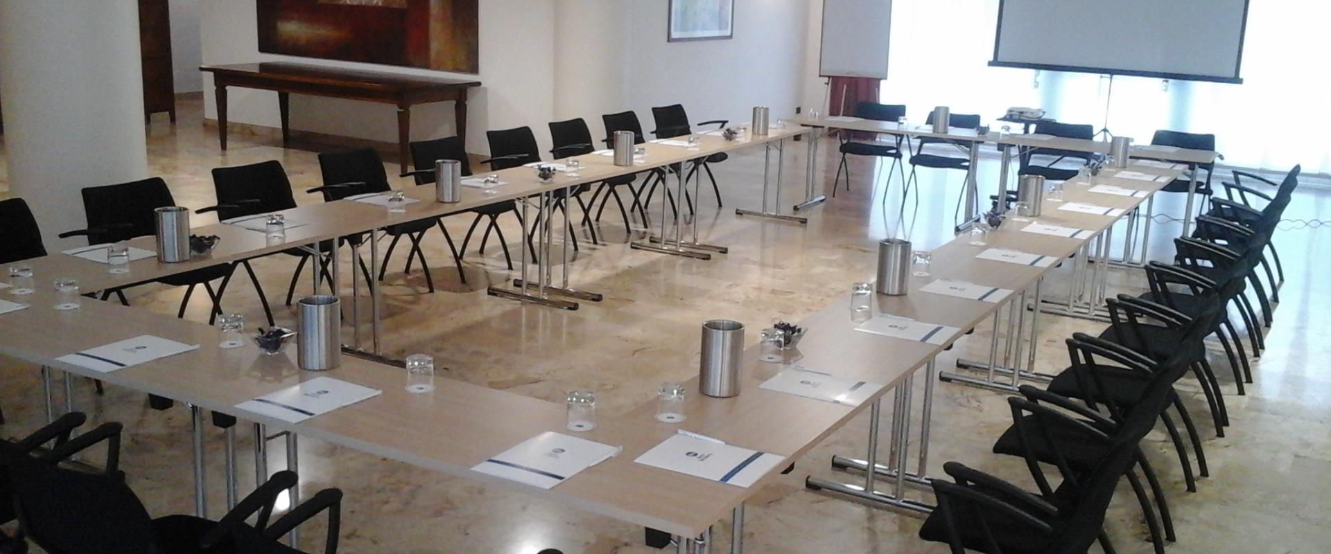 Visconti Meeting Room - U-Shape