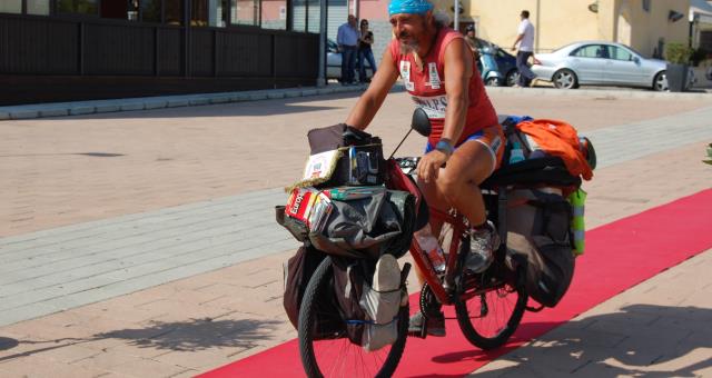 Reisen mit dem Fahrrad auf der ganzen Welt, wenn du in Piacenza gehen, hielten wir durch, haben Sie den Komfort und die Unterstützung die Sie brauchen.