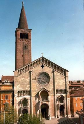 duomo piacenza esterno