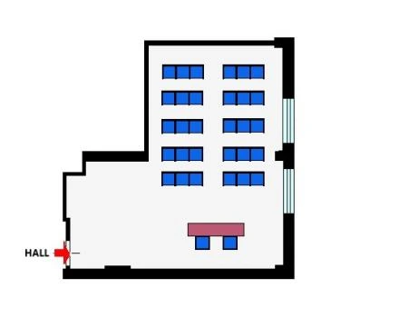 cco la traduzione in inglese per l’alt text: “Floor plan of an irregularly shaped room with entrance marked ‘HALL’ and a red arrow. Inside, five rows of blue rectangular tables, each with two chairs, and a larger pink table with two blue chairs at the bottom. On the right side, a window represented by parallel lines